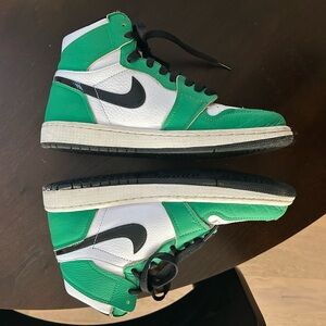Air Jordan 1 - Hailey Bieber Color!